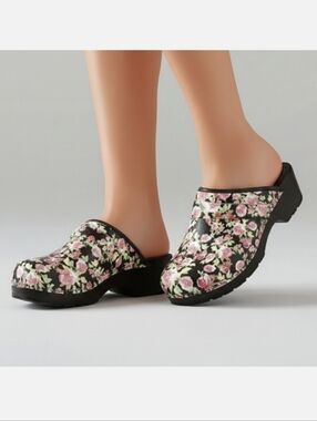 Moheda Sweden Made Clogs Floral Print EU 37 US 5